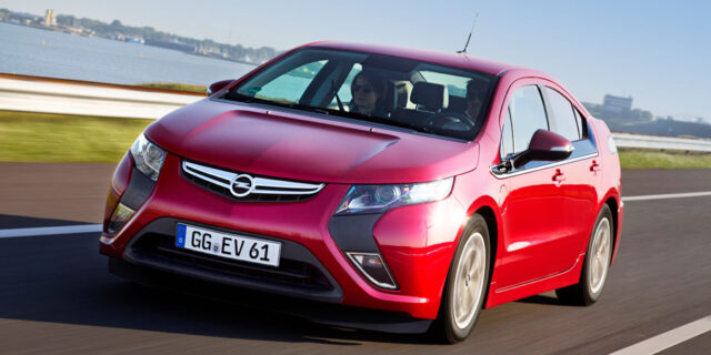 Το Opel Ampera No.1 επιβατικό EV επί δέκα και πλέον μήνες