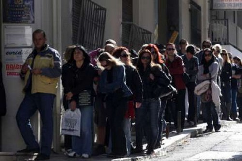 Κίνδυνος να φτάσουν τους 1.500.000 οι άνεργοι