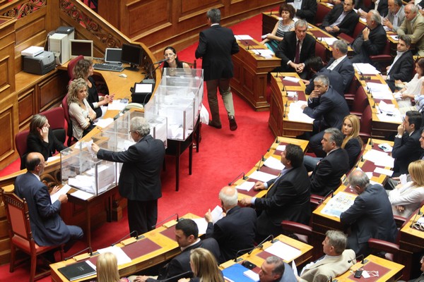 Εξελέγησαν όλοι οι αντιπρόεδροι της Βουλής, πλην της Χρυσής Αυγής
