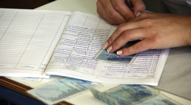 Ένα εκατομμύριο ευρώ σε λειτουργούς – υπαλλήλους των εκλογών