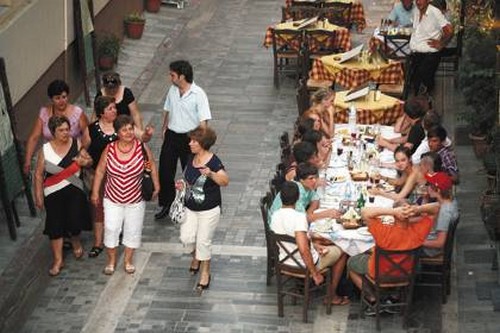 Αυξάνεται δραματικά η αδήλωτη εργασία