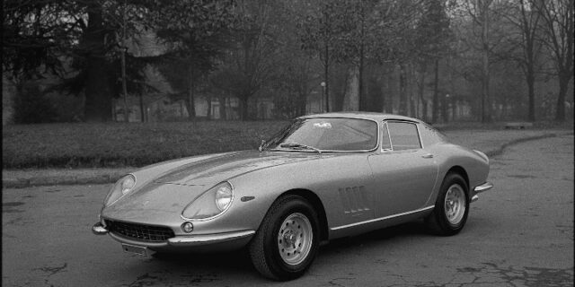 Επισκευάζεται η Ferrari 275 GTB4 του Στιβ Μακ Κουίν