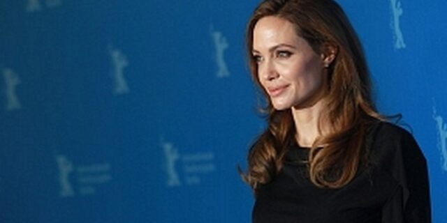 Berlinale 2012: Η σκηνοθέτης Αντζελίνα Τζολί στη συνέντευξη Τύπου του “In the Land of Blood and Honey”