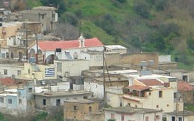 Κάτοικοι κατά…παπά στην Κρήτη για ένα φράγμα