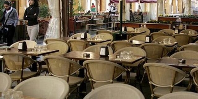 Ξυλοκόπησαν θαμώνα καφετέριας στο κέντρο του Ηρακλείου