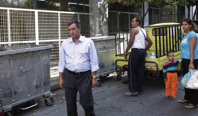Δύο κρατούμενες “ανέκριναν” τον Καμίνη