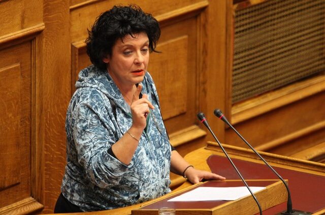 Κανέλλη: “Το όλοι μαζί το αφήνω στον Καραγκούνη”
