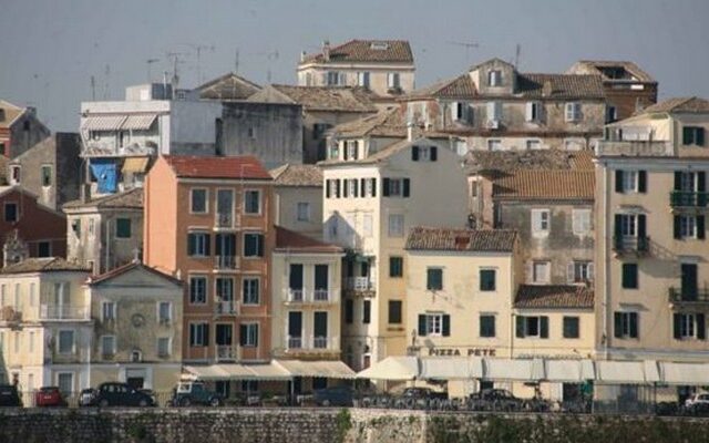 Καταδίωξαν τουρίστες στην Κέρκυρα