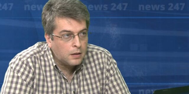 Ο Κ. Παπασταύρου στο NEWS 247: Αποδέσμευση από την ευρωζώνη με μονομερή διαγραφή του χρέους
