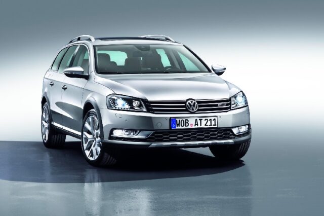 Volkswagen Passat Alltrack. Από 30.360 ευρώ