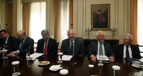 “Θα ήμασταν σε καλύτερη μοίρα αν βάζαμε στην άκρη τις διαφορές μας”