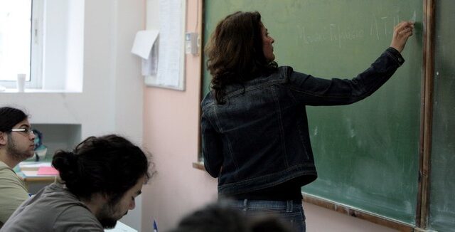 Καθηγητές “φαντάσματα” στα λύκεια Βάρης Βουλιαγμένης και Βούλας