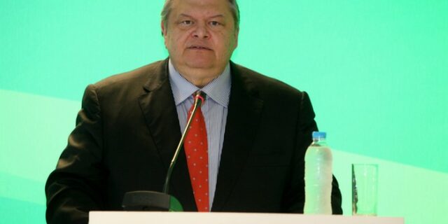 Βενιζέλος: Απολύτως αναγκαία μια κυβέρνηση συνευθύνης