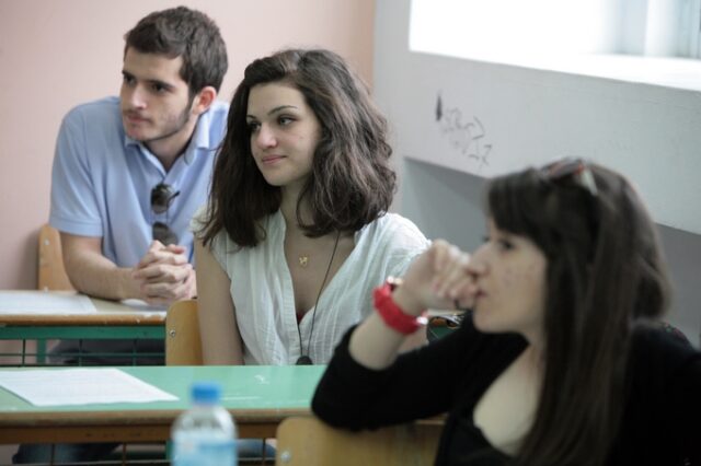 Όλες οι λεπτομέρειες για τις επαναληπτικές Πανελλαδικές εξετάσεις