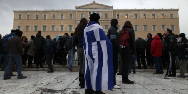 Ευρωβαρόμετρο: Τα χειρότερα έρχονται λένε 3 στους 4 Έλληνες