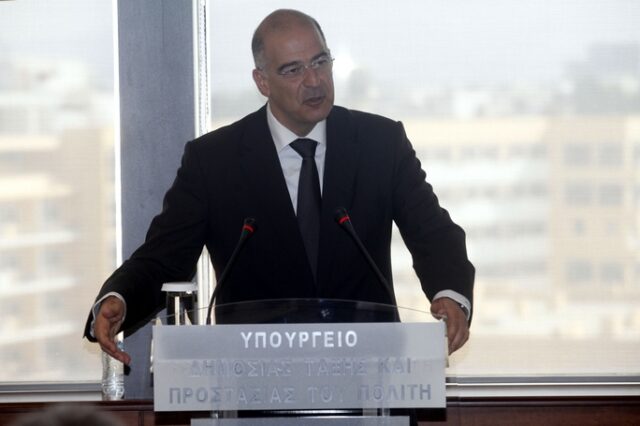 Δένδιας: “Οι 1500 αστυνομικοί που φυλάνε πρόσωπα θα βγουν στους δρόμους”