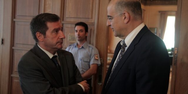 Κέντρο κράτησης παρανόμων αλλοδαπών στο Δήμο Αθηναίων