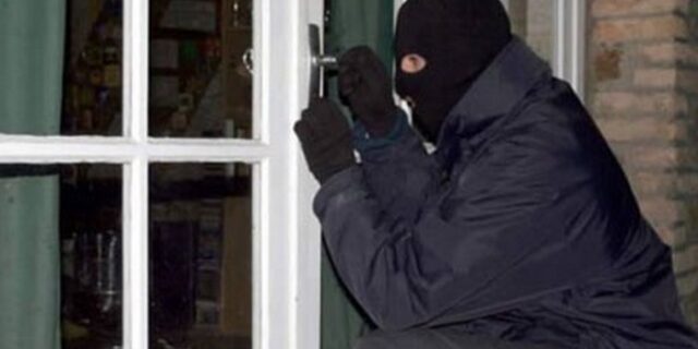 Κρατούμενος παραβίασε την άδεια του και διέπραξε οκτώ διαρρήξεις