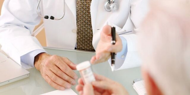 Συνεχίζουν μέχρι τις 19/9 την επίσχεση εργασίας οι γιατροί του ΕΟΠΥΥ