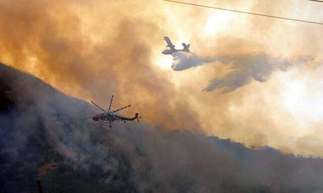 Μεγάλη φωτιά στην Κρήτη – Εκκενώθηκαν οικισμοί