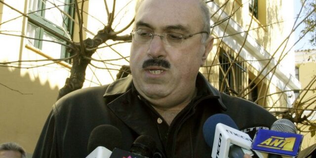 Πειθαρχική δίωξη στους συνεργάτες του Καλούση