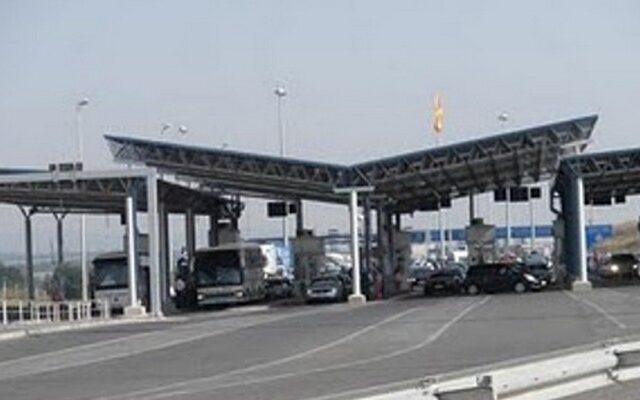 Διακίνηση λαθρομεταναστών με…αντίθετη διαδρομή