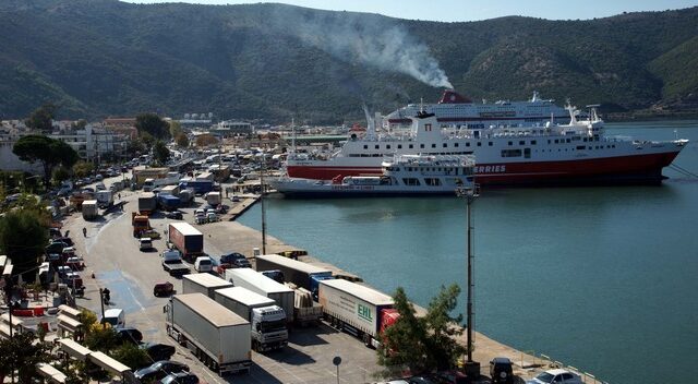 “Βρώμικος πόλεμος” με ψέματα κατά του ελληνικού τουρισμού