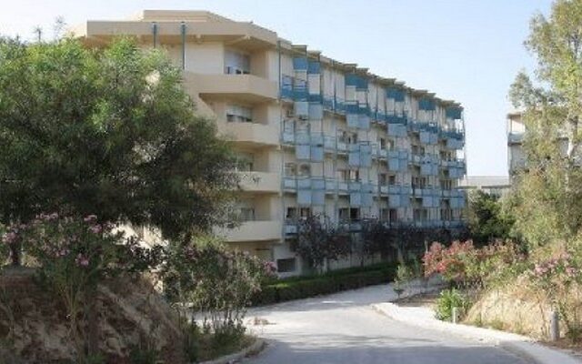 Φωτιά στο νοσοκομείο Ηρακλείου απείλησε επείγοντα και ασθενοφόρα