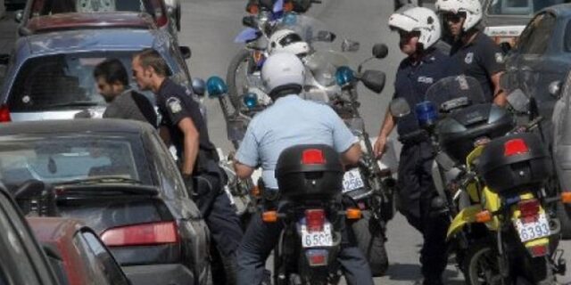 Τοξικομανείς έσπασαν περιπολικό στο Ηράκλειο