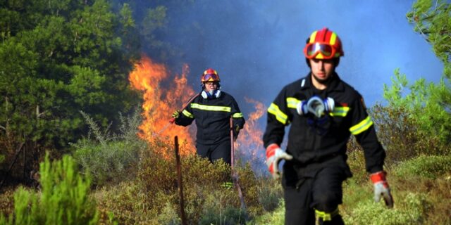 Πυρκαγιά στην περιοχή Λαύκα του νομού Κορινθίας