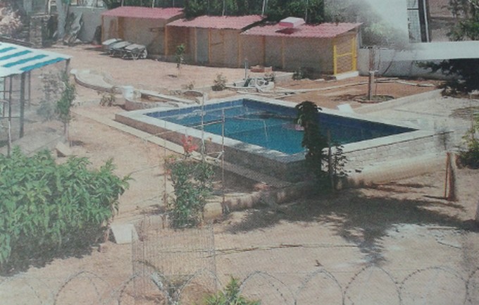 Πισίνα, λιμνούλες και μπάρμπεκιου… στις φυλακές Κορυδαλλού