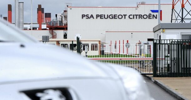 Moody’s: Υποβάθμισε τον όμιλο PSA Peugeot Citroen