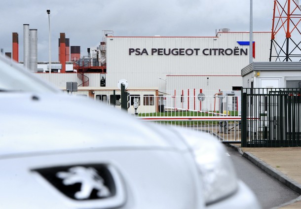 Moody’s: Υποβάθμισε τον όμιλο PSA Peugeot Citroen