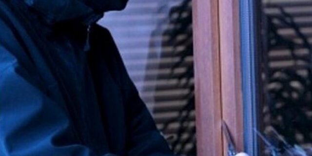 Έκανε ληστεία με…ρακέτα θαλάσσης στη Χαλκιδική