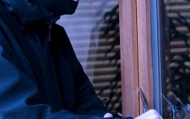 Έκανε ληστεία με…ρακέτα θαλάσσης στη Χαλκιδική