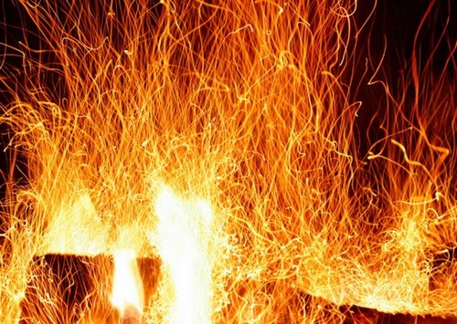 Υπό έλεγχο η μεγάλη φωτιά στη Ρόδο
