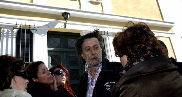 Προσαγωγή Τριανταφυλλόπουλου -Γεωργιάδη μετα από μήνυση Βαξεβάνη