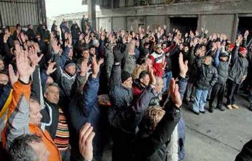 Συνεχίζεται η προσπάθεια εξεύρεσης λύσης στη Χαλυβουργία – μήνυμα σε όλους από τον υπουργό