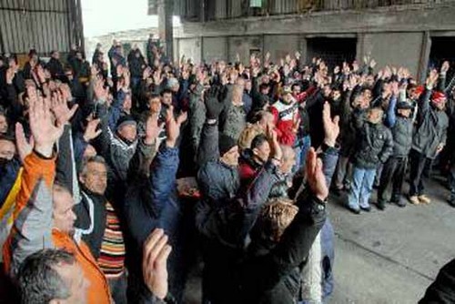 Συνεχίζεται η προσπάθεια εξεύρεσης λύσης στη Χαλυβουργία – μήνυμα σε όλους από τον υπουργό