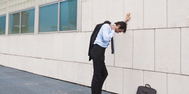 ΟΟΣΑ: Στην Ελλάδα οι υψηλότερες επιβαρύνσεις εργαζομένων