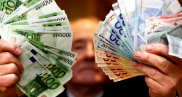 Der Spiegel: Καταθέσεις Ελλήνων 20δισ. στην Ελβετία