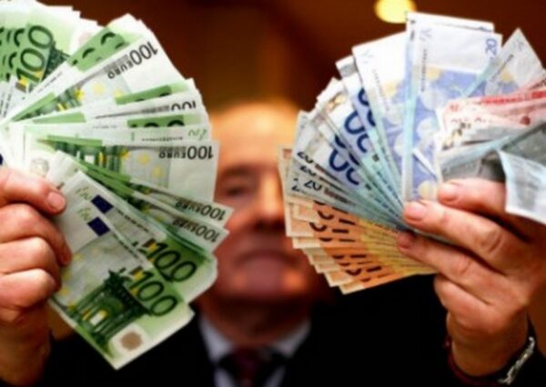 Der Spiegel: Καταθέσεις Ελλήνων 20δισ. στην Ελβετία