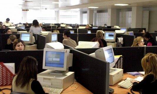 Ενιαίο μισθολόγιο και στις ΔΕΚΟ. Μειώσεις 25% στους μισθούς