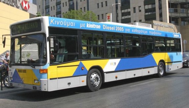 Οδηγός λεωφορείου κατέβασε ΑμεΑ επειδή έληξε η κάρτα του