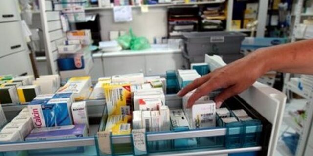 Οργισμένος πολίτης επιτέθηκε σε φαρμακοποιό