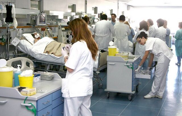 ”Νυστέρι” της τρόικας στη δωρεάν υγεία