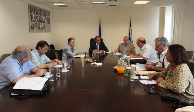 ΟΛΜΕ: “Οχι στην αξιολόγηση και την αύξηση ωραρίου”