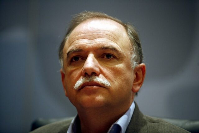 Παπαδημούλης: Υπάρχει χαρτί υγείας, να το πείτε και στην Βούλτεψη