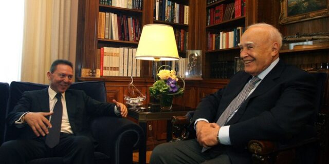 Στουρνάρας: “Δεν θα γίνουν απολύσεις στο δημόσιο”