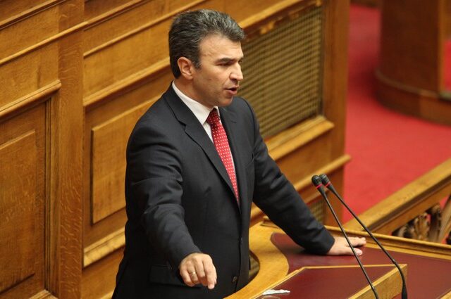 Επίθεση Ζώη στην κυβέρνηση για τα οικονομικά μέτρα